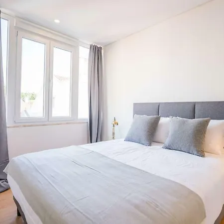 Principe Real 2br *